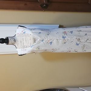 Beautiful lined butterfly dress.